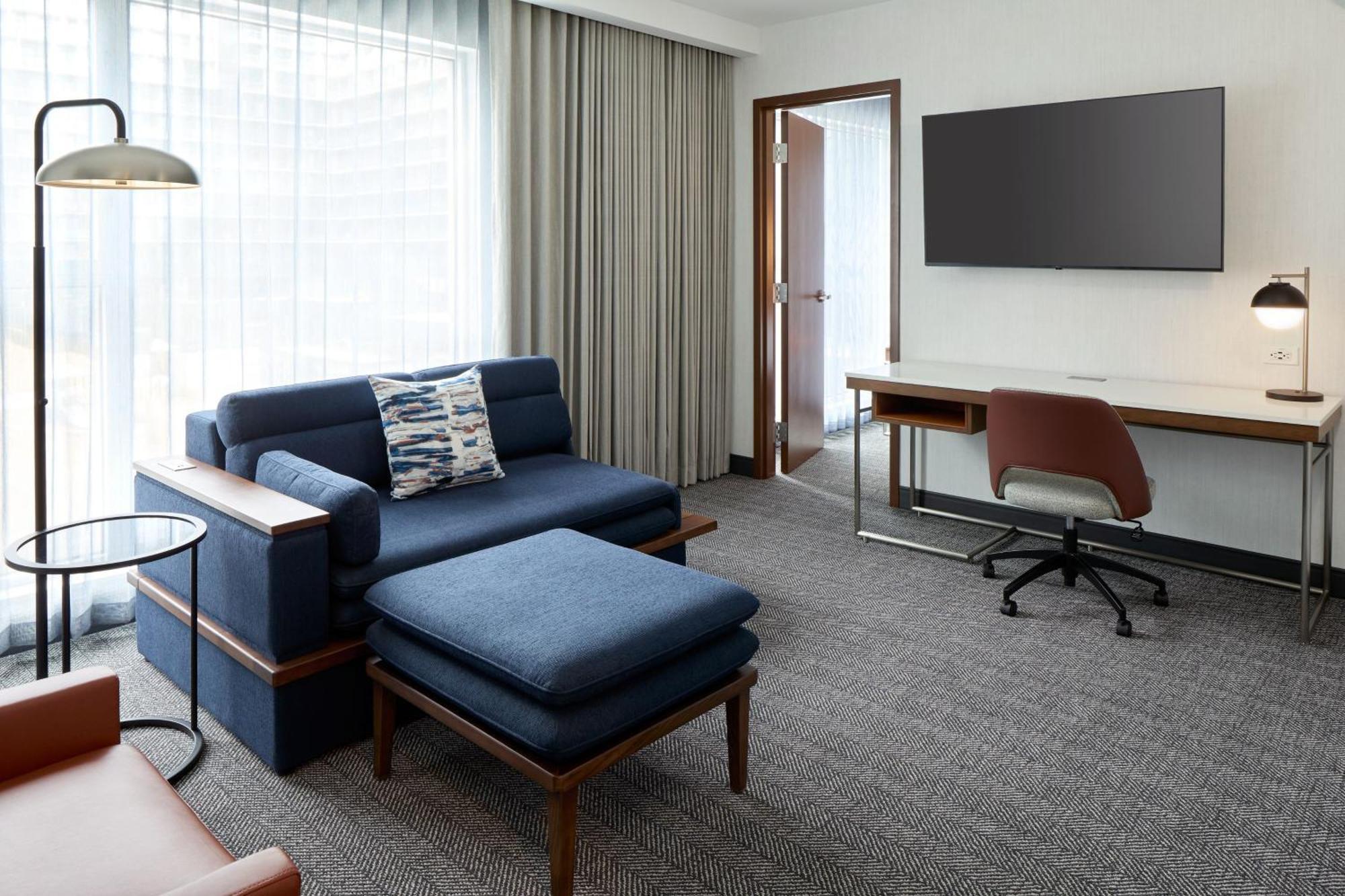 Hotel Courtyard By Marriott Montreal Laval Exterior foto