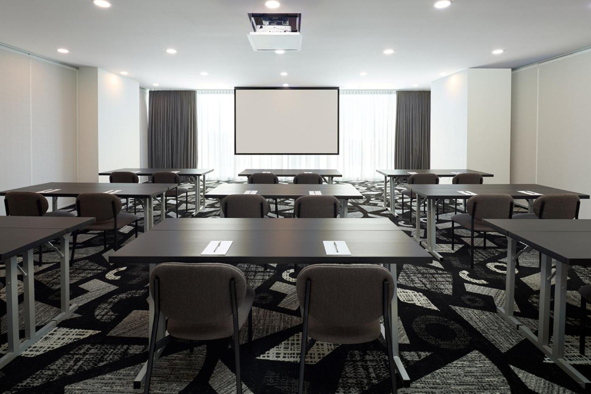 Hotel Courtyard By Marriott Montreal Laval Exterior foto