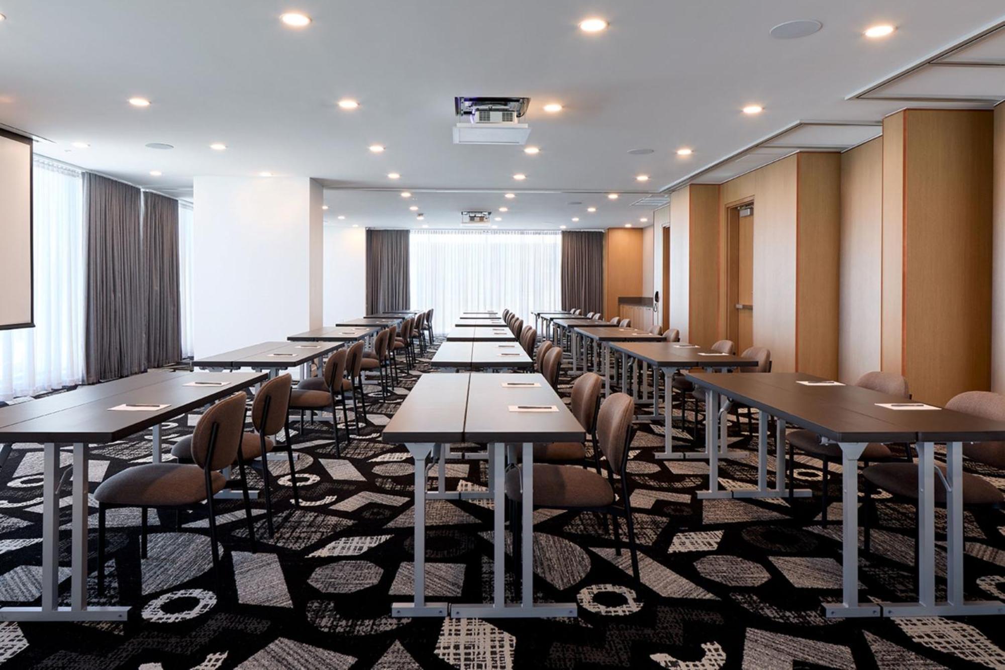 Hotel Courtyard By Marriott Montreal Laval Exterior foto